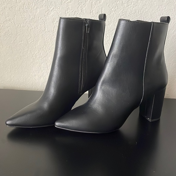 JustFab Shoes - Black Ankle Boot